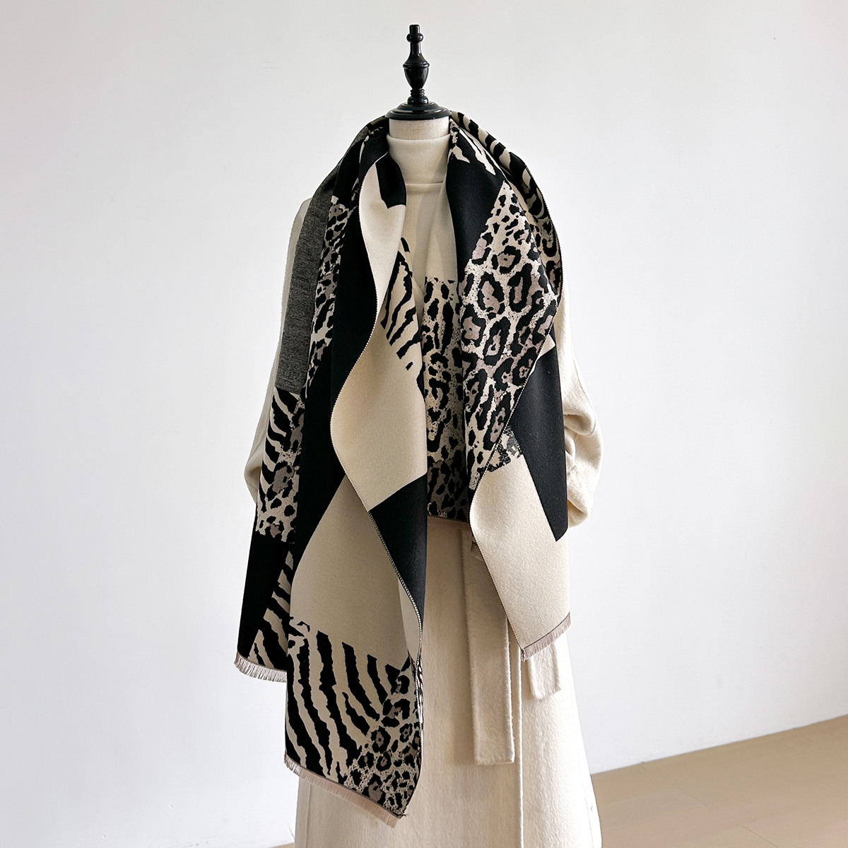 New Brand Elegance Two-Sided L - Woven Scarf Blanket review and price